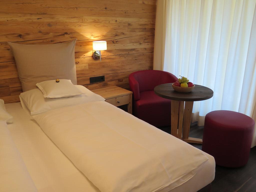 Gasthof Eggwirt Ulten Kamer foto