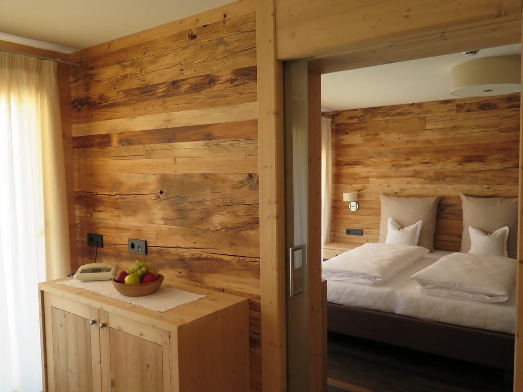 Gasthof Eggwirt Ulten Kamer foto