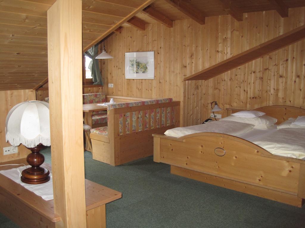Gasthof Eggwirt Ulten Kamer foto