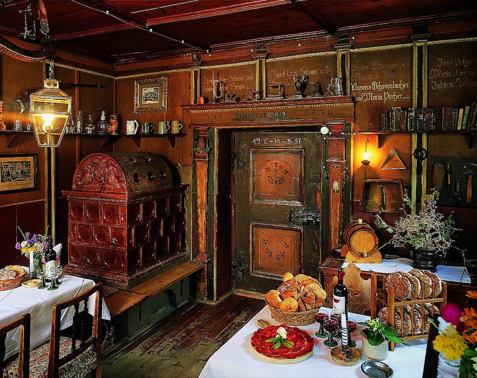Gasthof Eggwirt Ulten Buitenkant foto